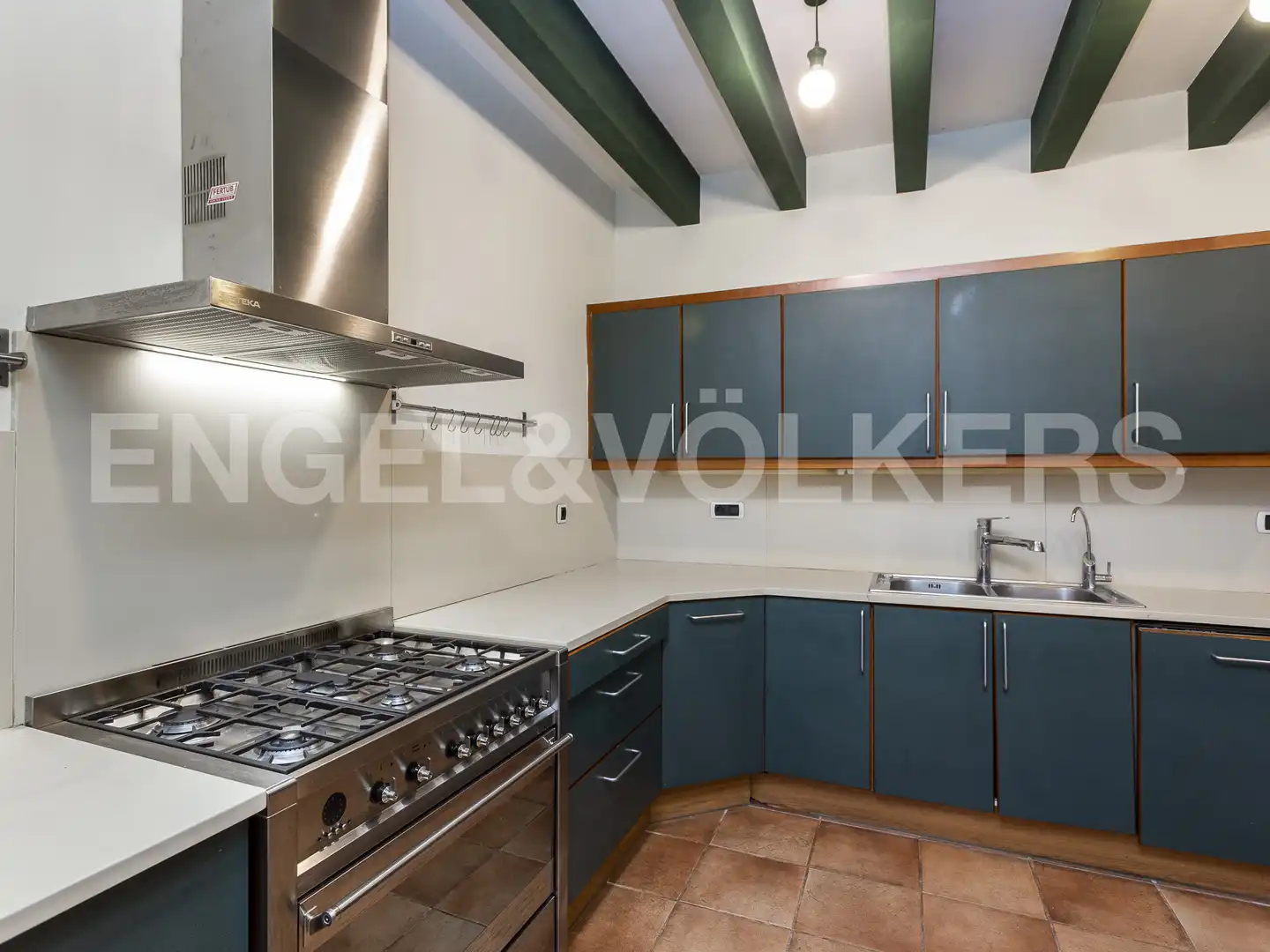 Cocina de Casa o chalet de alquiler en Sitges con Calefacción, Jardín privado y Terraza