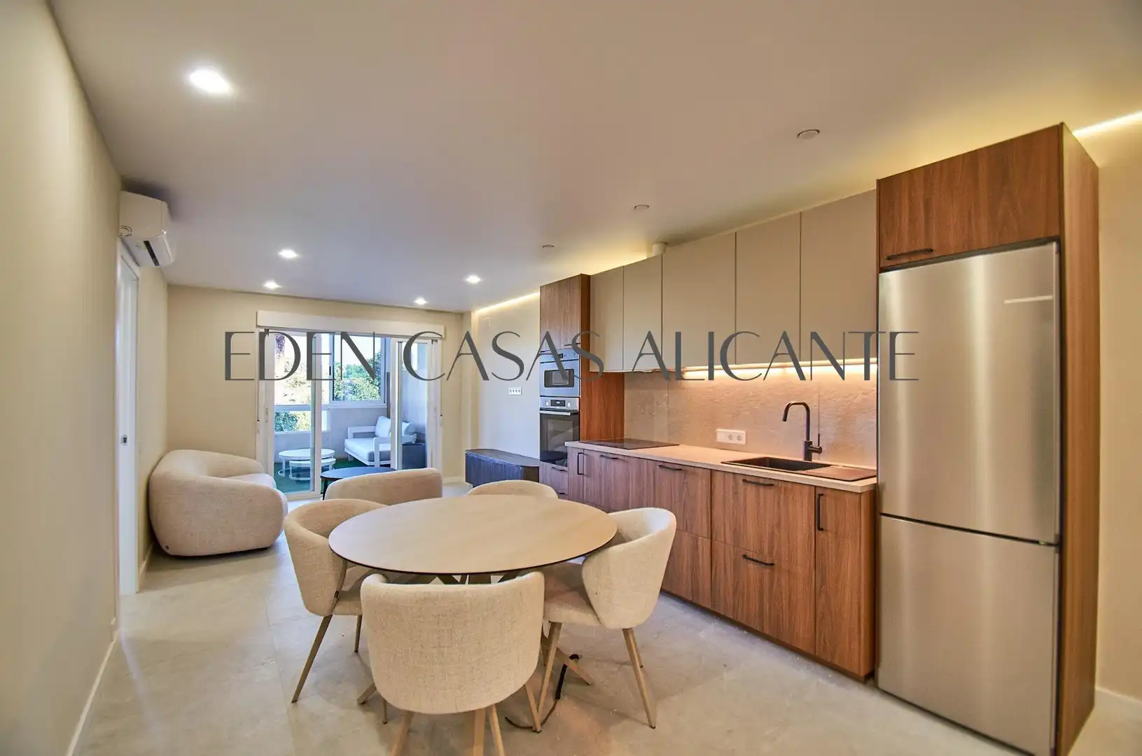 Piso con terraza en venta en Avenida PINTOR FERNANDO SORIA, imagen 5