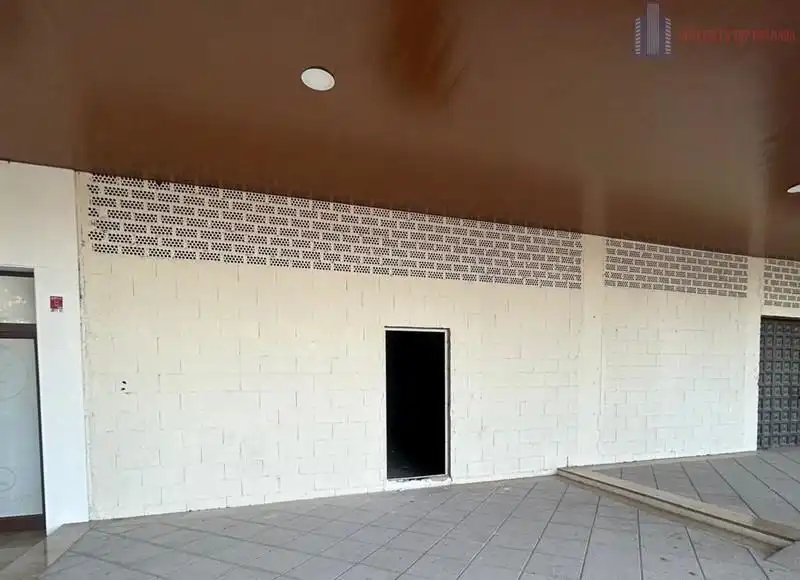 Local commercial à vendre à MEJORANA 14