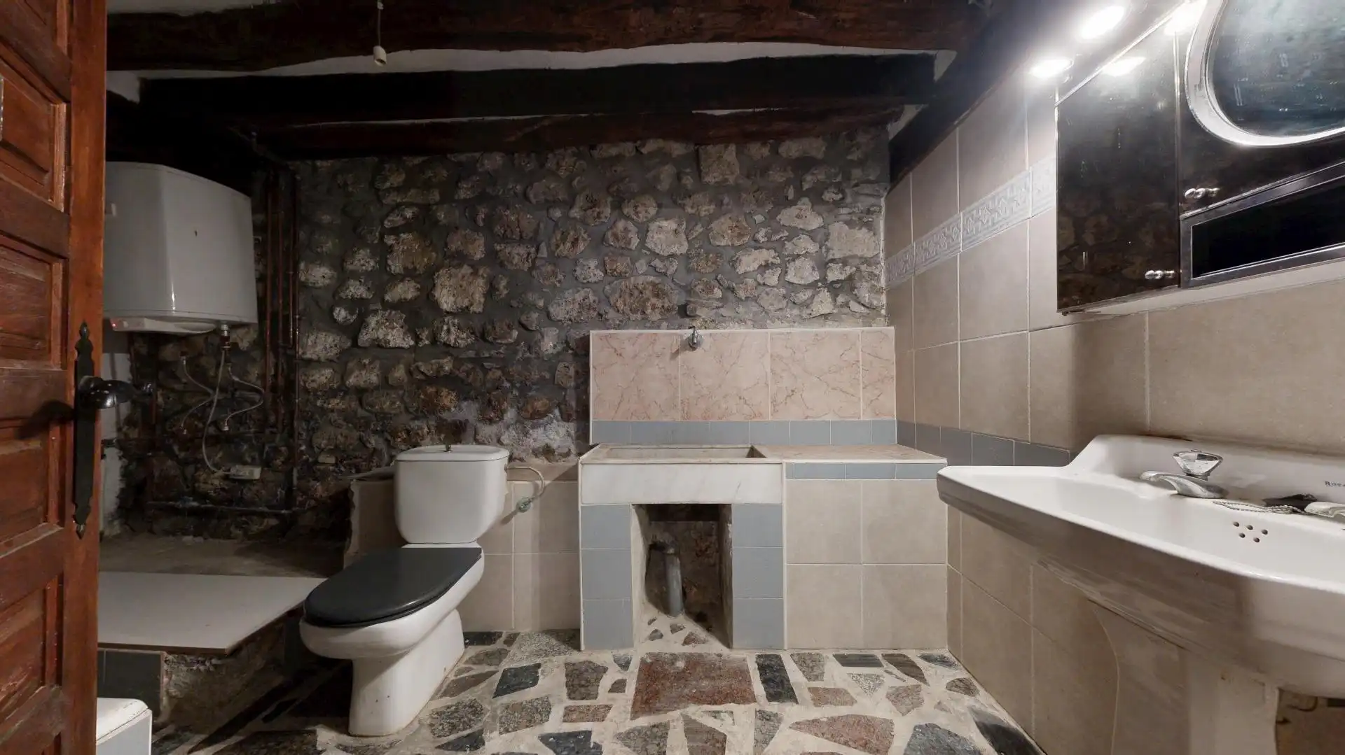 Bany de Casa o xalet en venda en Valle de Mena amb Jardí privat, Traster i Balcó