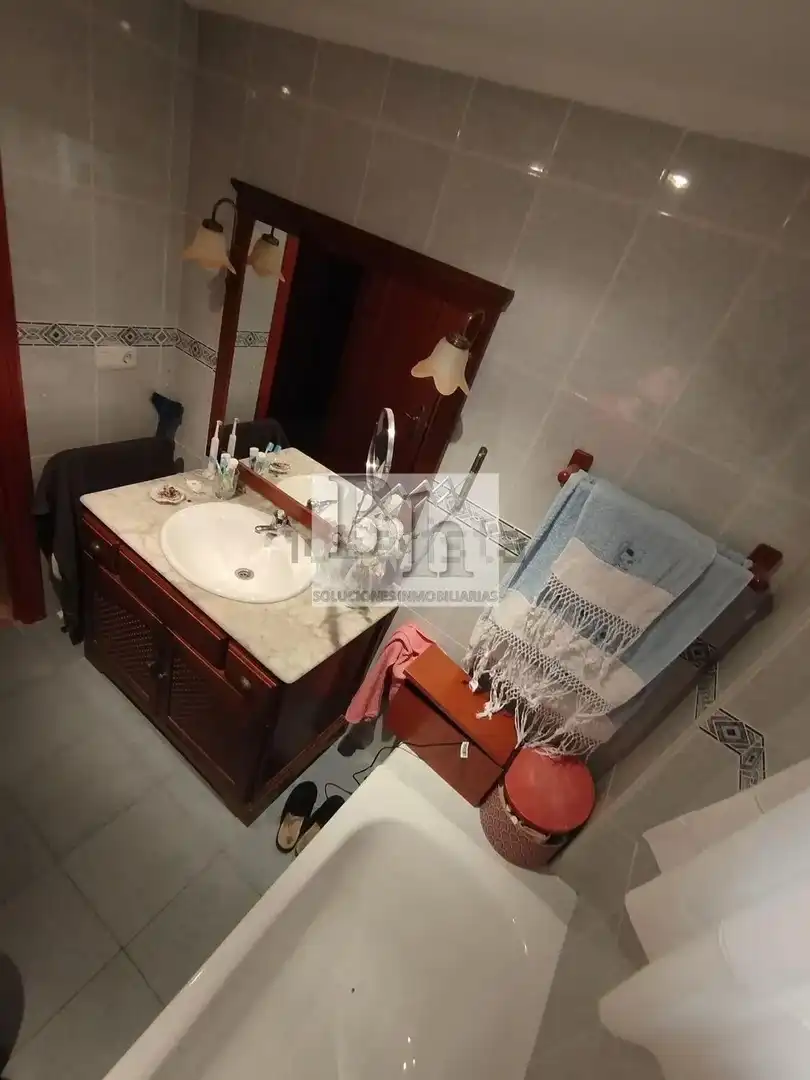 Bathroom of Flat for sale in Málaga  with Air Conditioner, Terrace and Storage room