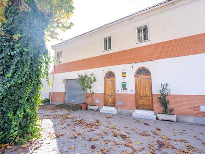 Vista exterior de Pis en venda en  Granada Capital amb Balcó