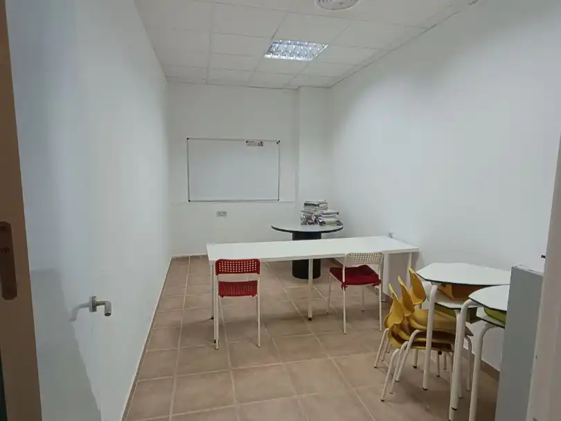 Geschaftsraum zur Miete in Pedanías Este