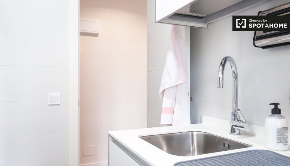 Piso de alquiler en Ciudad Universitaria - Imagen 5