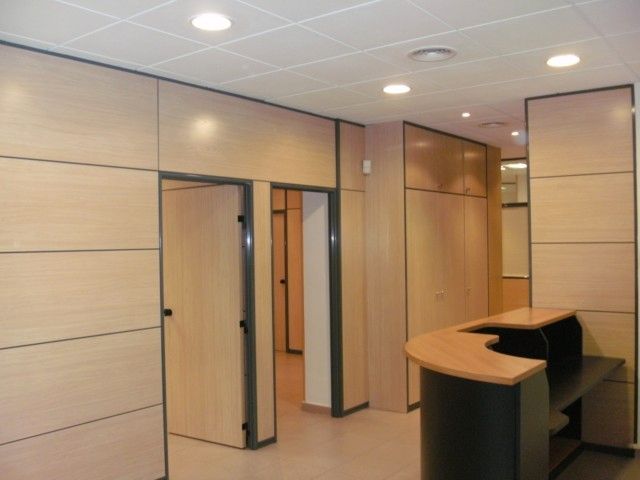 Premises for sale in Rubí  with Air Conditioner