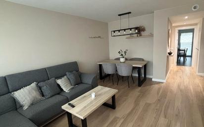 Living room of Flat for sale in  Zaragoza Capital  with Air Conditioner, Heating and Parquet flooring