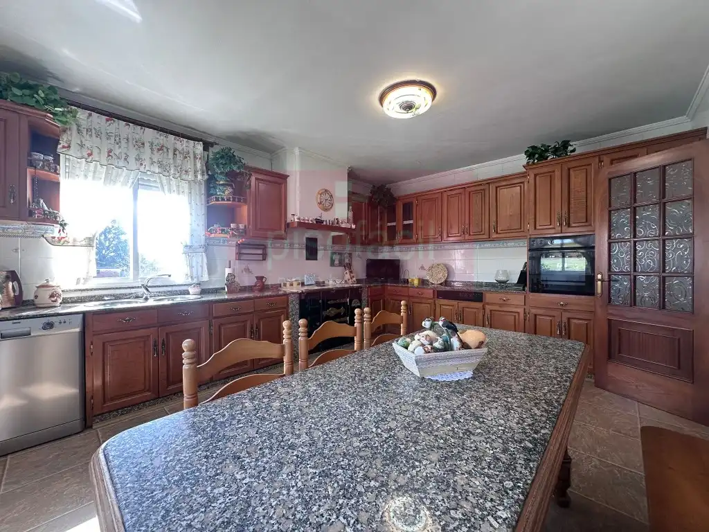 Kitchen of Houses for sale in Lugo