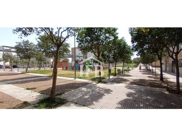 Apartamento con balcón en venta en Calle Enrique Sánchez de León