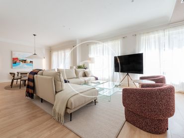 Flat with lift for sale in C. de Narváez