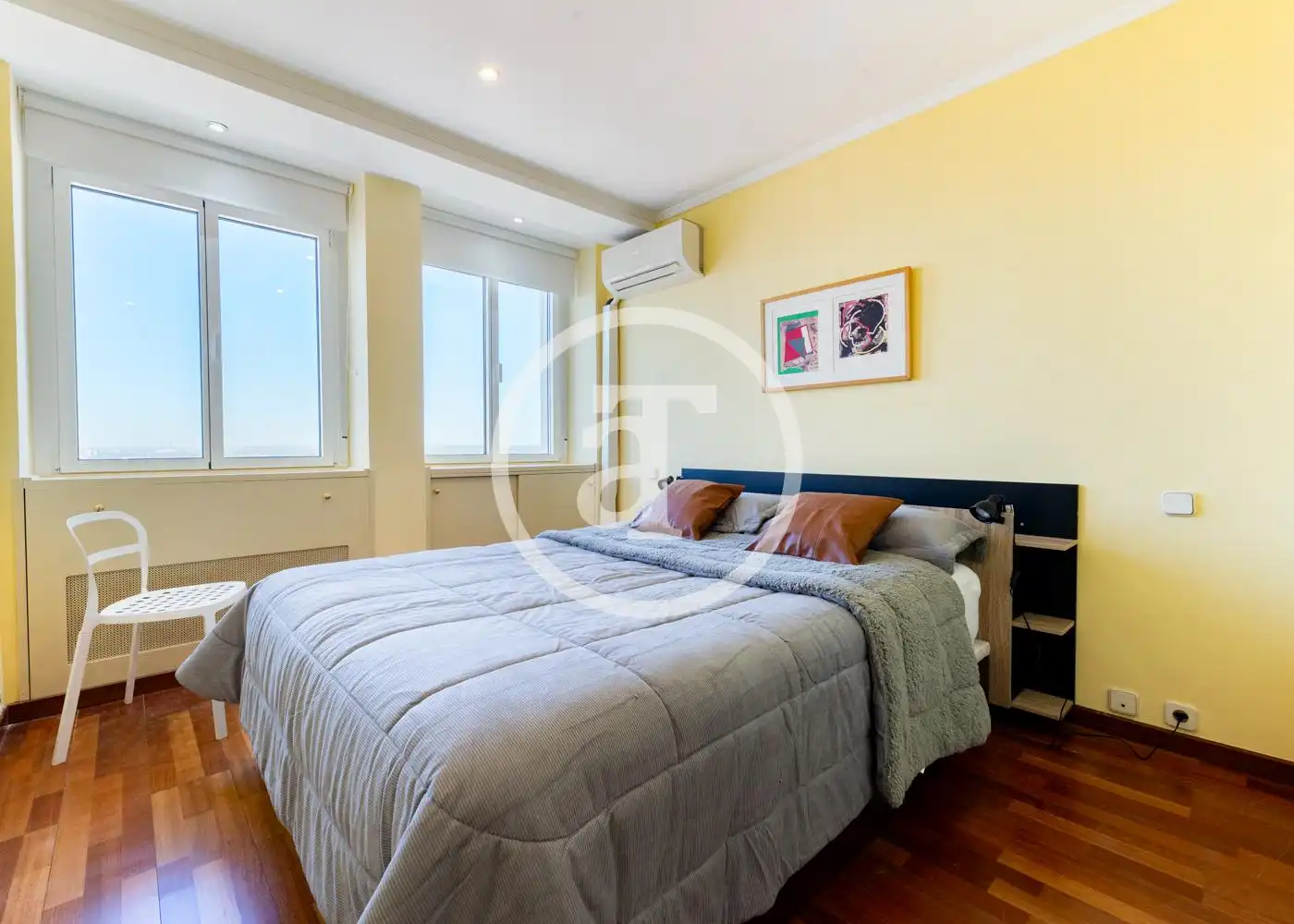 Schlafzimmer von Wohnung zur Miete in Madrid mit Klimaanlage, Heizung und Möbliert