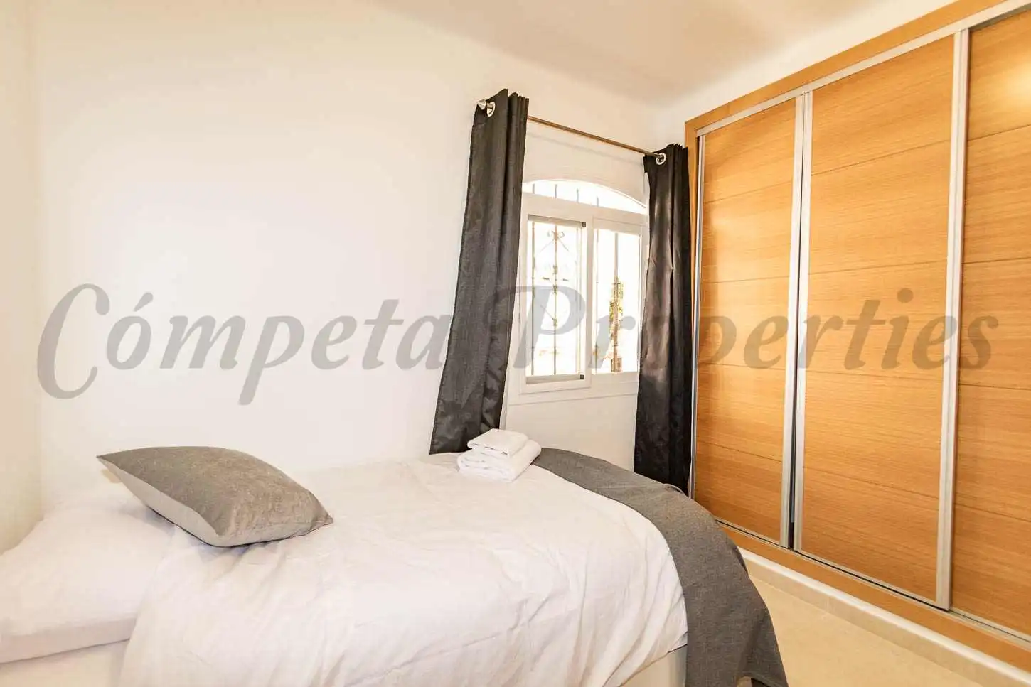 Schlafzimmer von Wohnungen zum Verkauf in Nerja mit Klimaanlage, Möbliert und Balkon