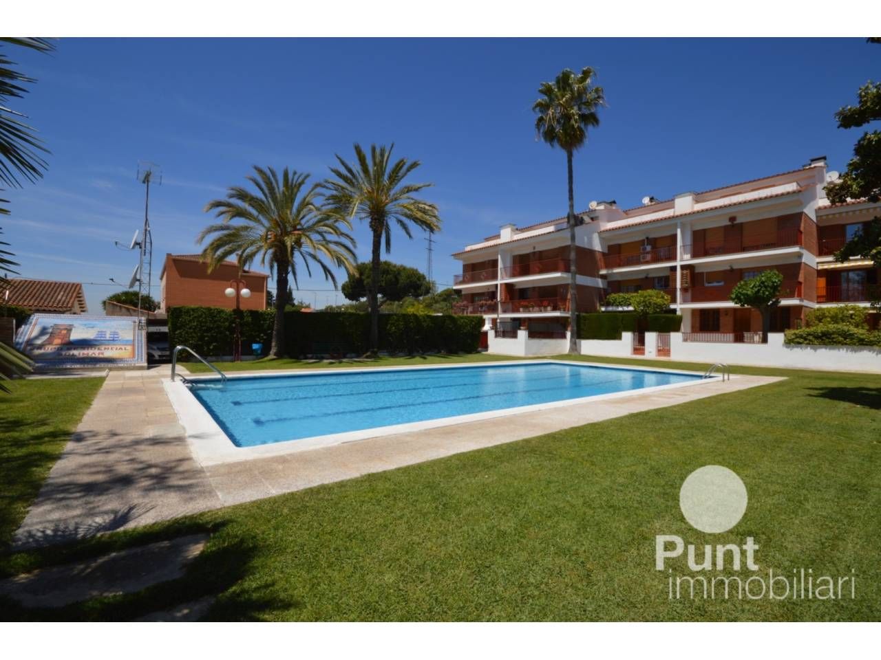 Piscina de Casa adosada de lloguer en Premià de Mar amb Aire condicionat, Calefacció i Terrassa