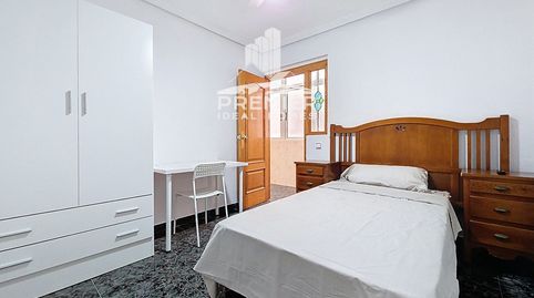 Foto 5 von Wohnung zur Miete in Mariana Pineda, Plaza de Toros - Avenida Chapí - Trinquete, Elda
