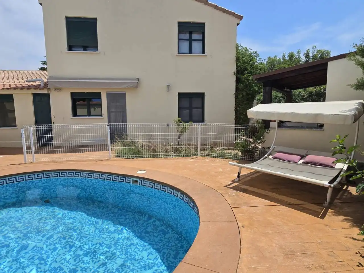 Swimming pool of Houses for rent in Riba-roja de Túria  with Air Conditioner, Heating and Private garden