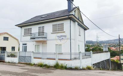 Vista exterior de Casa o xalet en venda en Vigo  amb Calefacció, Jardí privat i Parquet