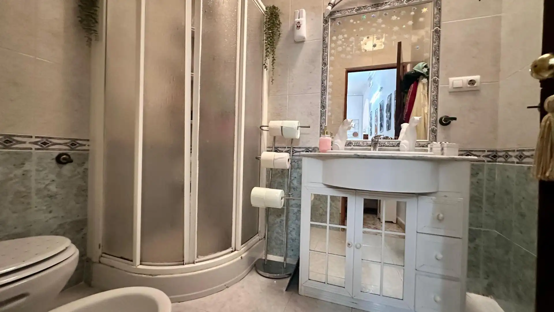 Bathroom of Houses for sale in Bormujos  with Air Conditioner, Terrace and Storage room