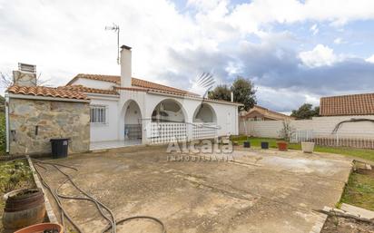 Vista exterior de Casa o xalet en venda en Loranca de Tajuña amb Calefacció i Terrassa