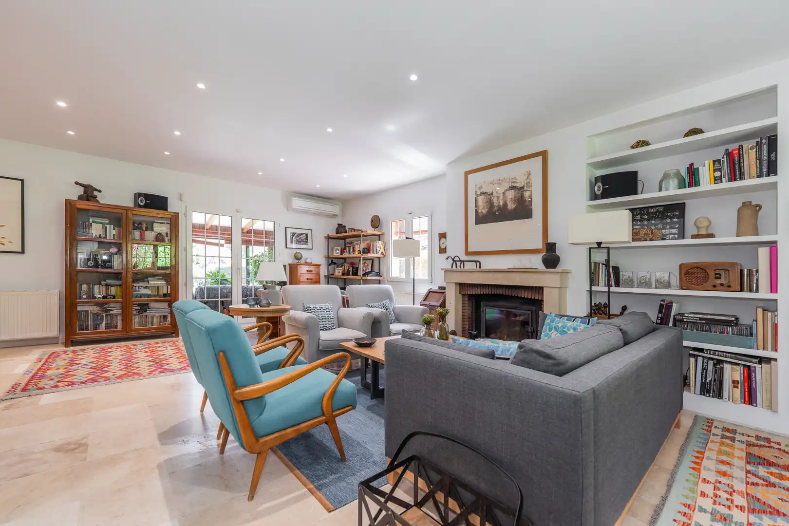 Living room of Houses for sale in Madrid  with Air Conditioner, Private garden and Swimming Pool