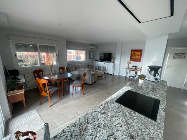 Ático en Venta en Ronda de Oviedo en Urbanizaciones