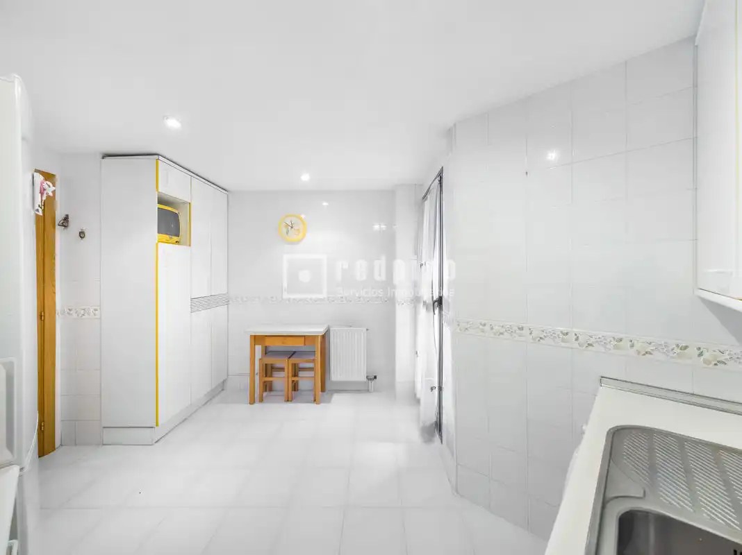 Cocina de Piso en venta en Alcorcón con Aire acondicionado, Calefacción y Jardín privado
