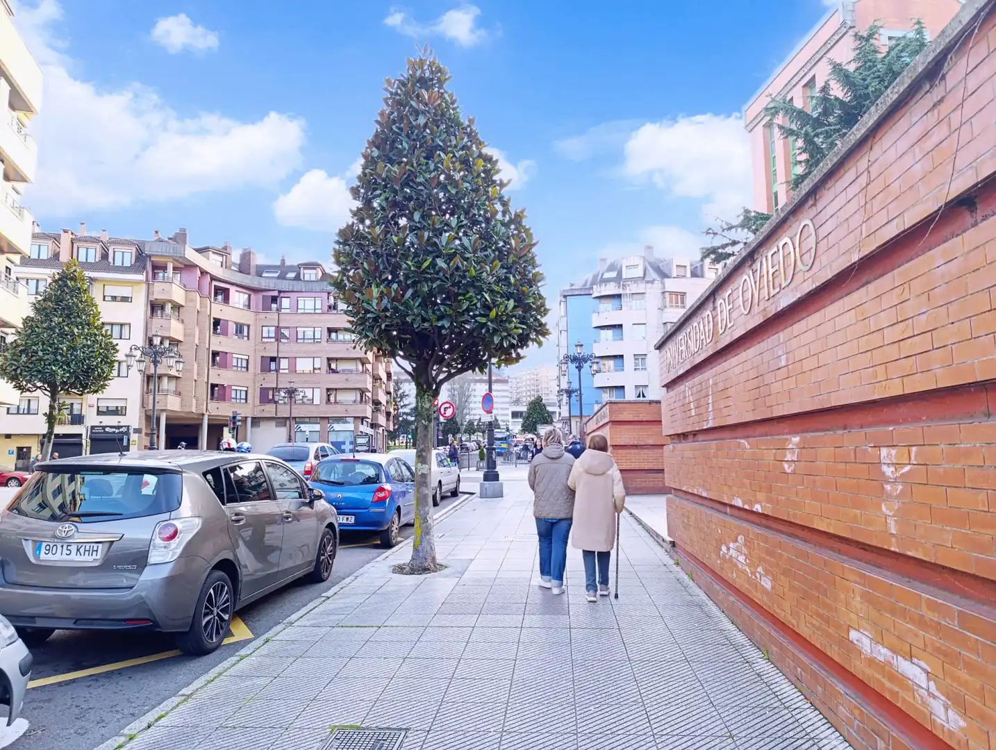 Vista exterior de Pis en venda en Oviedo  amb Calefacció