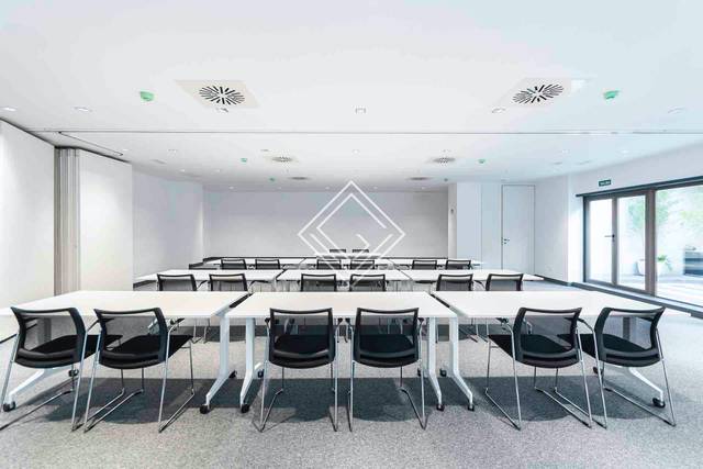 Oficina en Alquiler en Calle Gobelas en La Florida -  El  Plantío