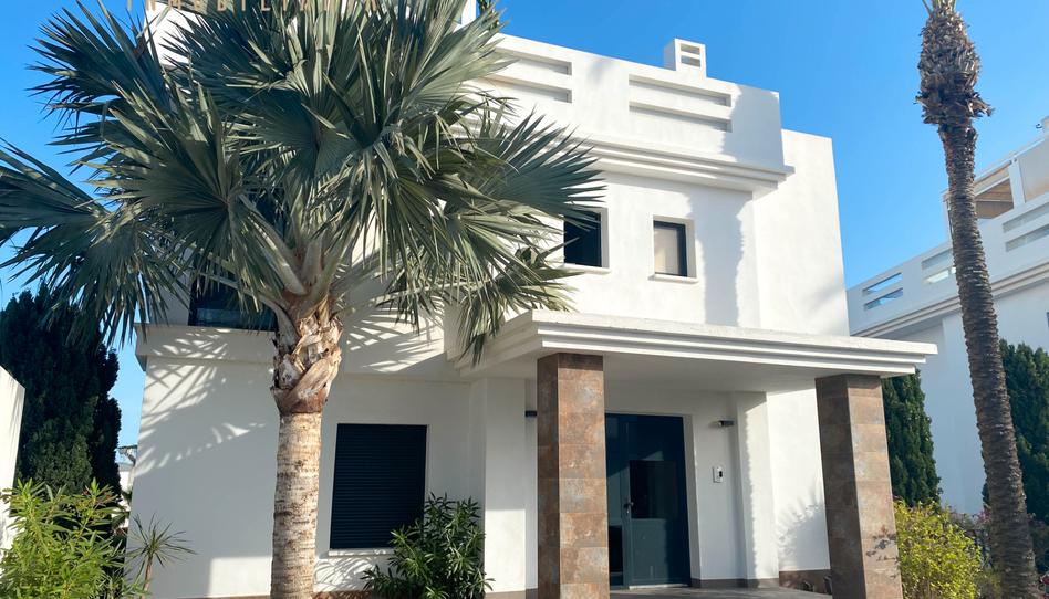 Foto 1 de Dúplex en venda a Avenida Ramblas de Oleza, Lomas de Campoamor - Las Ramblas, Alicante