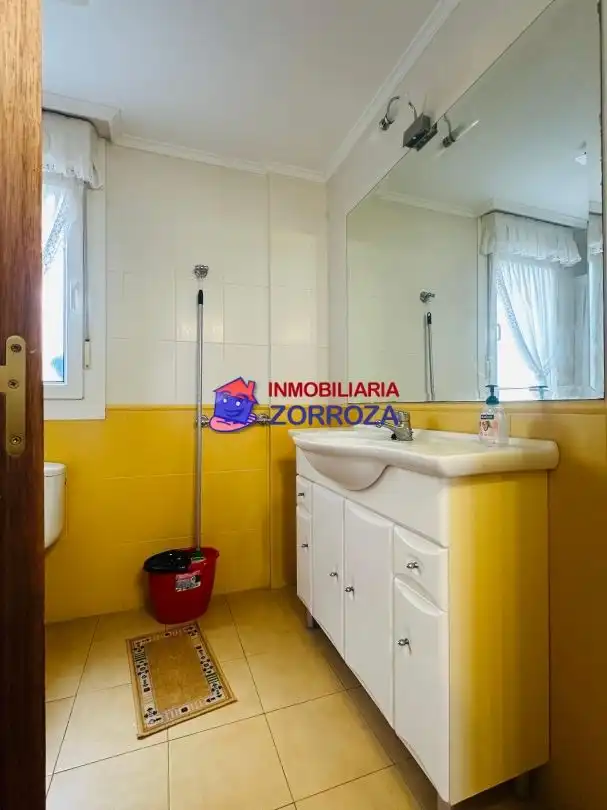 Piso en venta en Calle Los Caserios, Centro