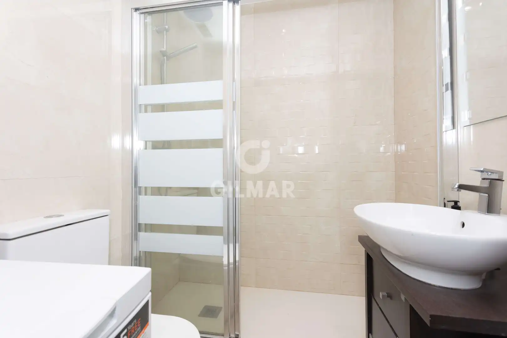 Baño de Piso en venta en Madrid con Calefacción y Balcón