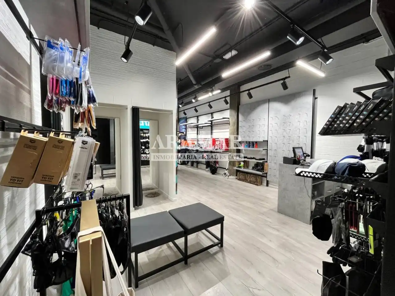 Locale commerciale in cessione a Calle Santa Bárbara, imagen 6