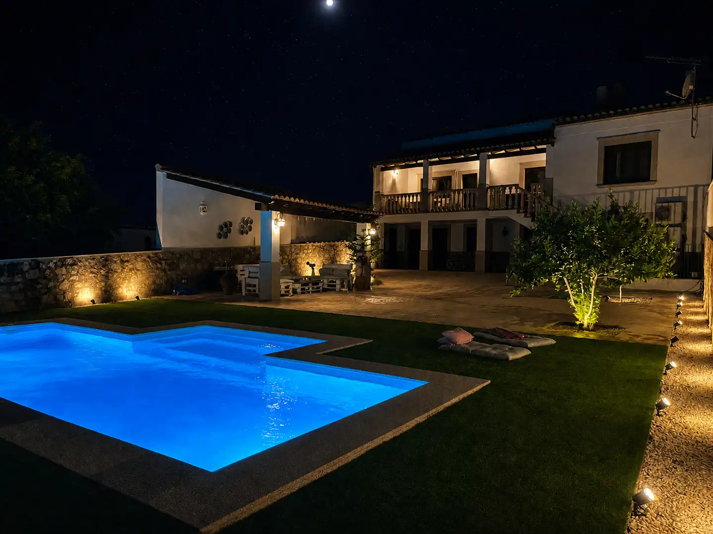 Piscina de Casa o chalet en venta en Valencia de Alcántara con Aire acondicionado, Calefacción y Jardín privado