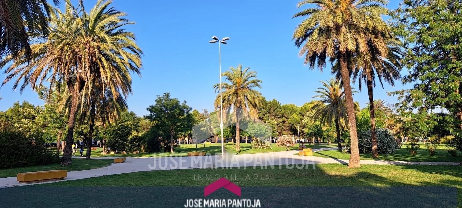 Vista exterior de Pis en venda en Jerez de la Frontera amb Aire condicionat i Terrassa