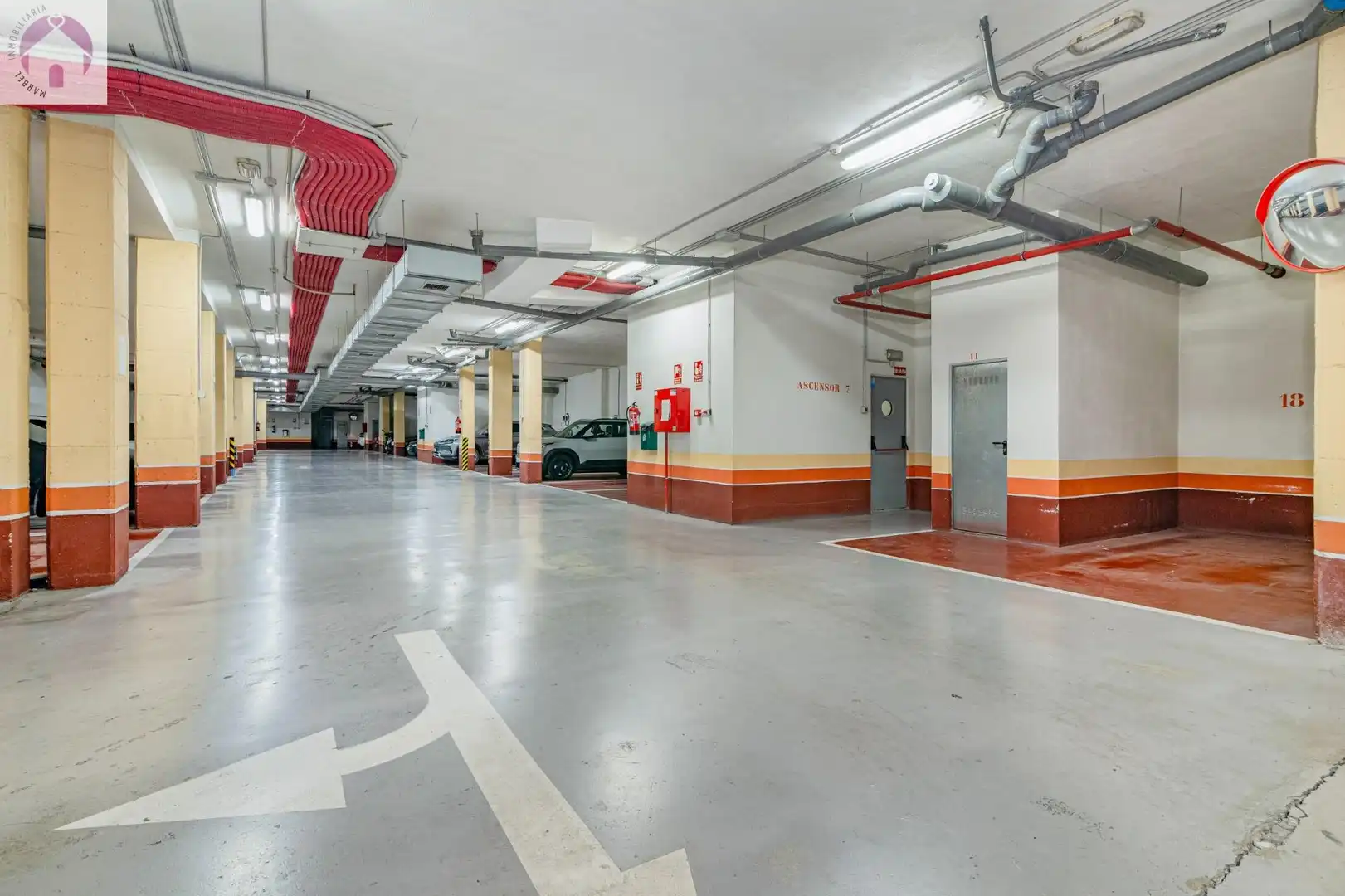 Parking of Flat for sale in Granada  with Air Conditioner, Heating and Terrace