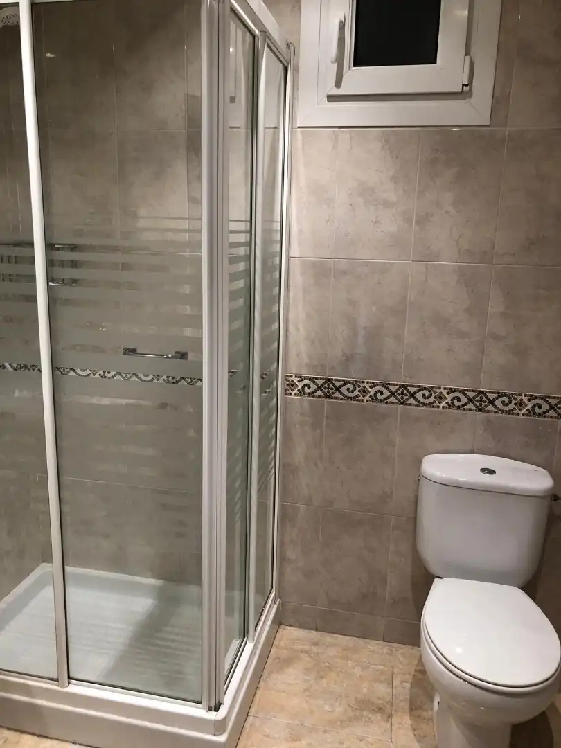 Bathroom of Flat for rent in Bilbao   with Heating, Terrace and Furnished