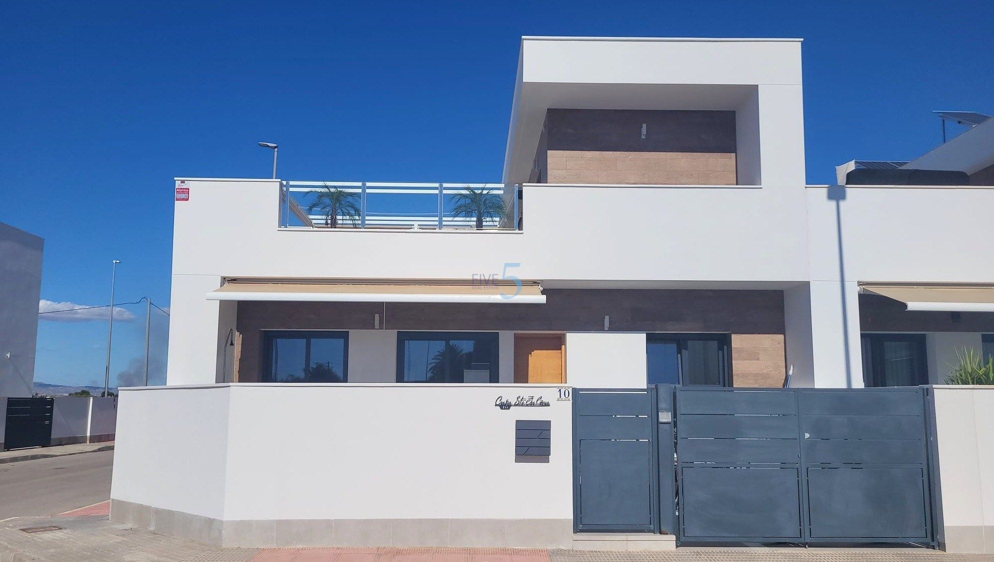Exterior view of House or chalet for sale in Daya Vieja  with Air Conditioner, Heating and Terrace
