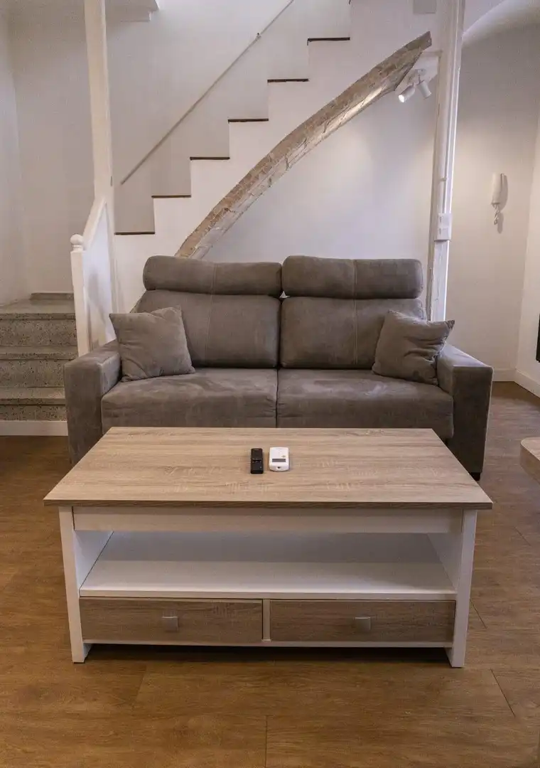 Sala d'estar de Casa o xalet en venda en Córdoba amb Aire condicionat, Traster i Moblat