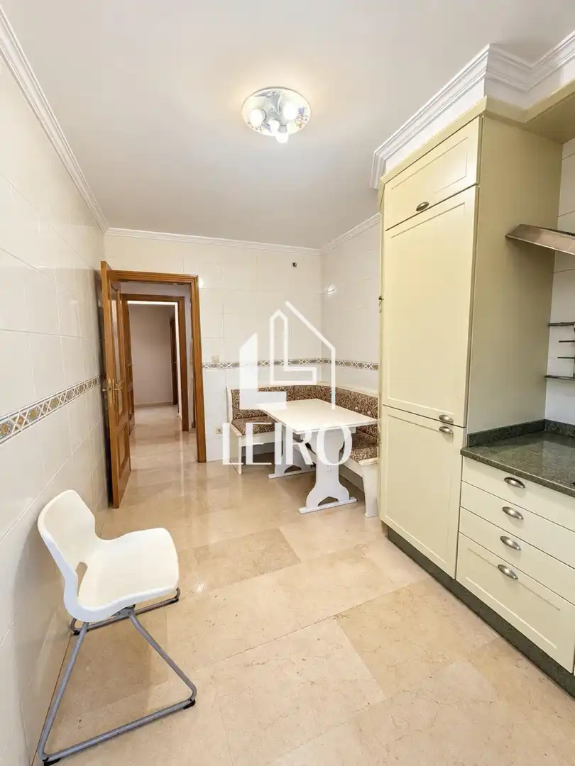 Kitchen of Attic for sale in Meaño, Pontevedra