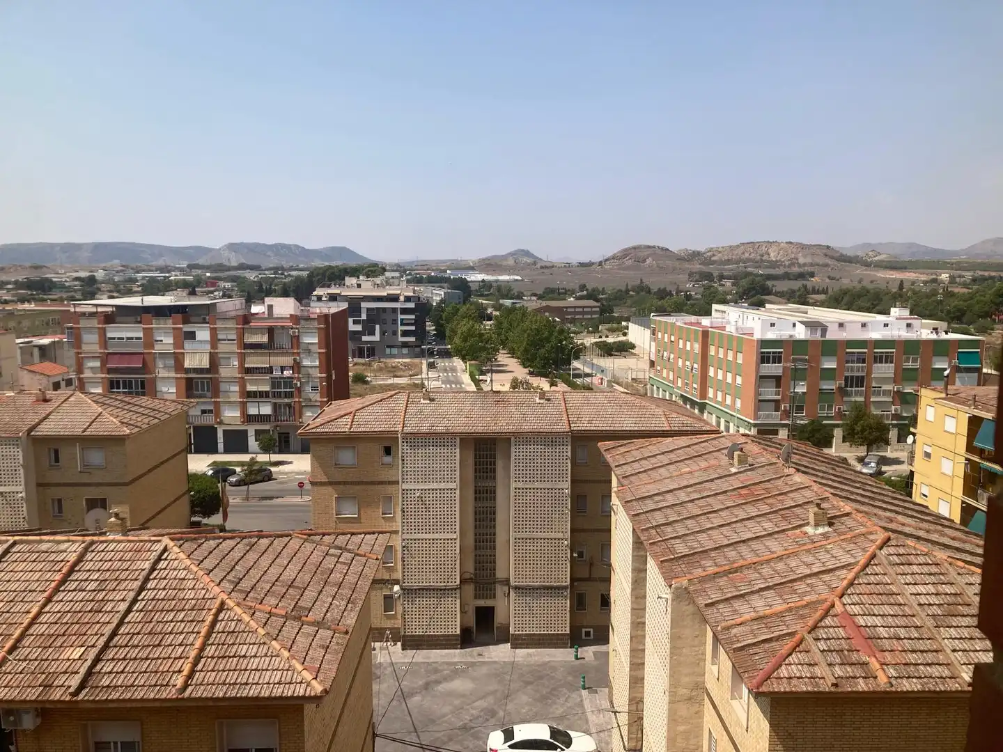 Vista exterior de Piso en venta en Villena con Amueblado y Balcón