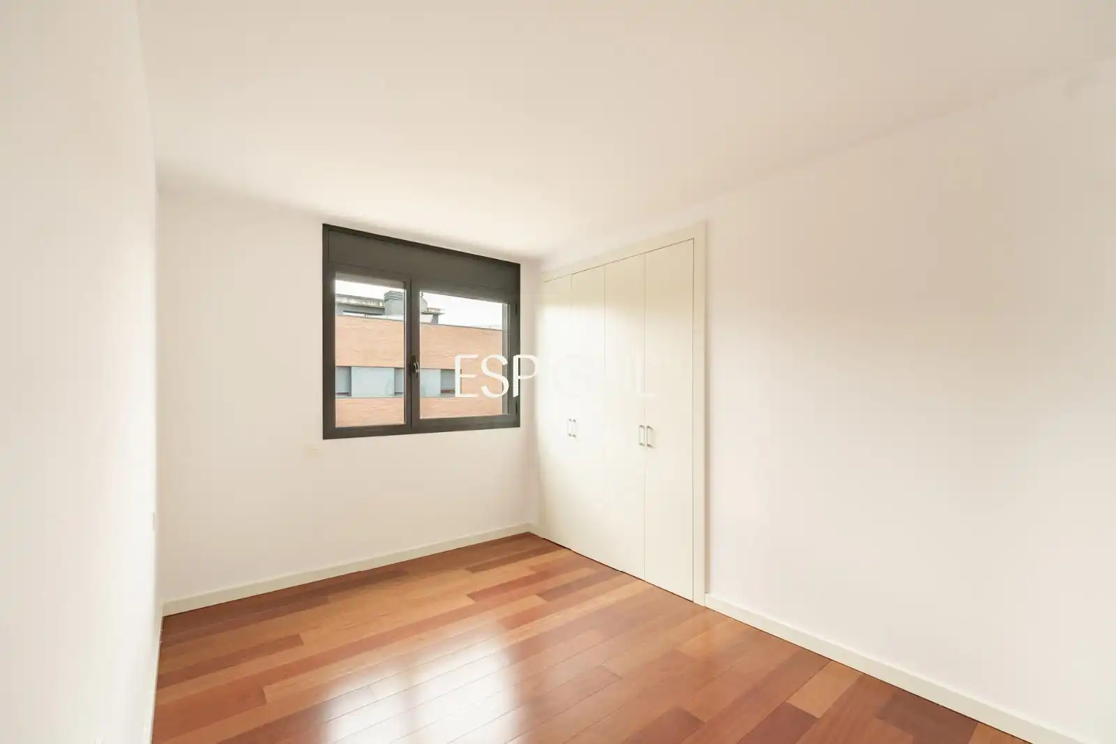 Bedroom of Flat for sale in Sant Cugat del Vallès  with Air Conditioner, Heating and Parquet flooring