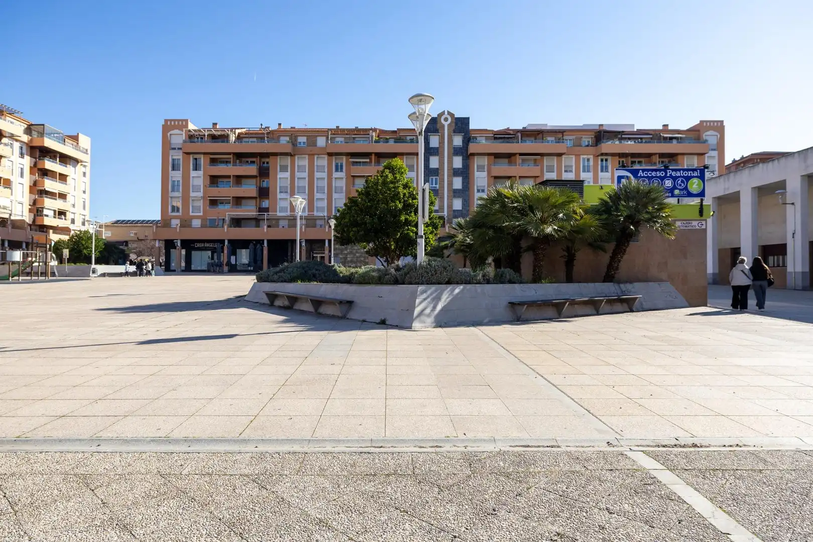 Appartement avec terrasse à vendre à Plaza CIUDAD DE LOS CARMENES, imagen 3