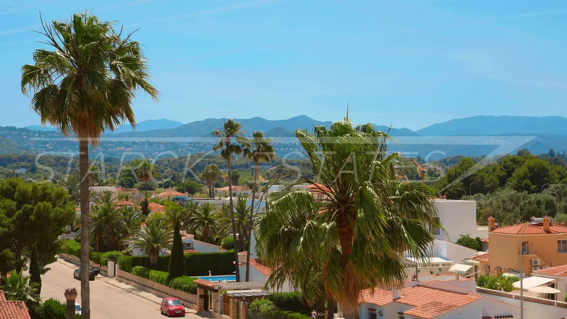 Vista exterior de Ático en venta en Dénia con Aire acondicionado, Jardín privado y Piscina
