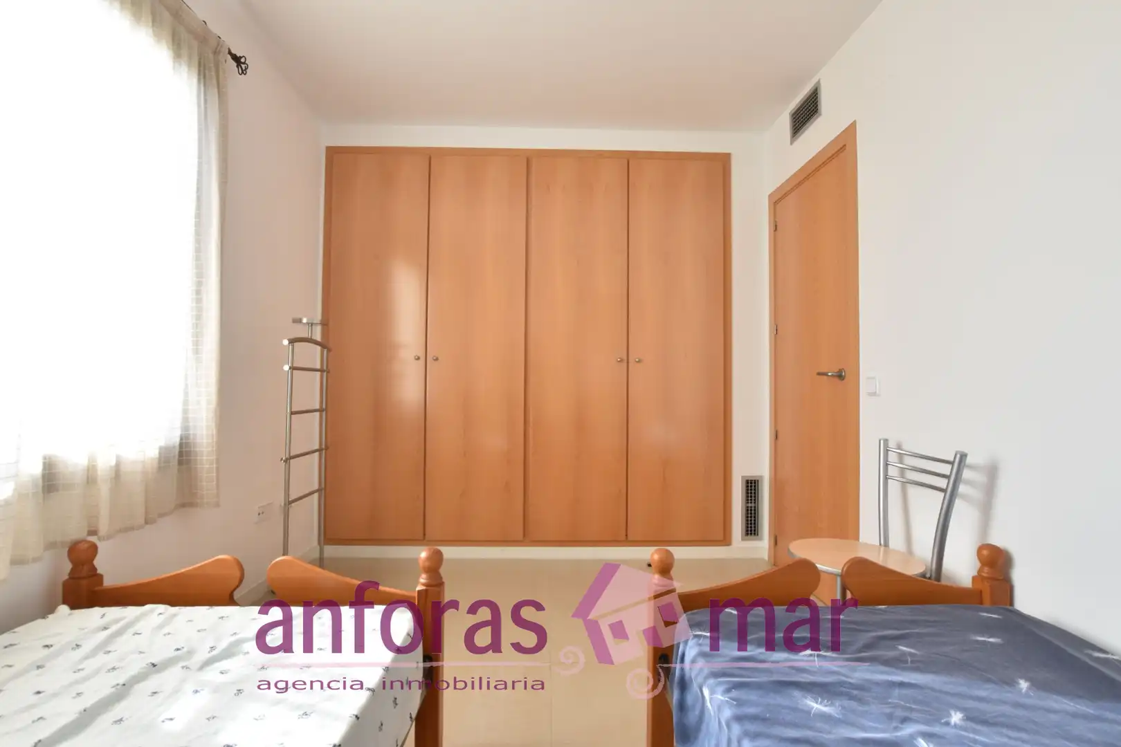 Habitación de Casa adosada en venta en Torredembarra con Aire acondicionado, Calefacción y Jardín privado