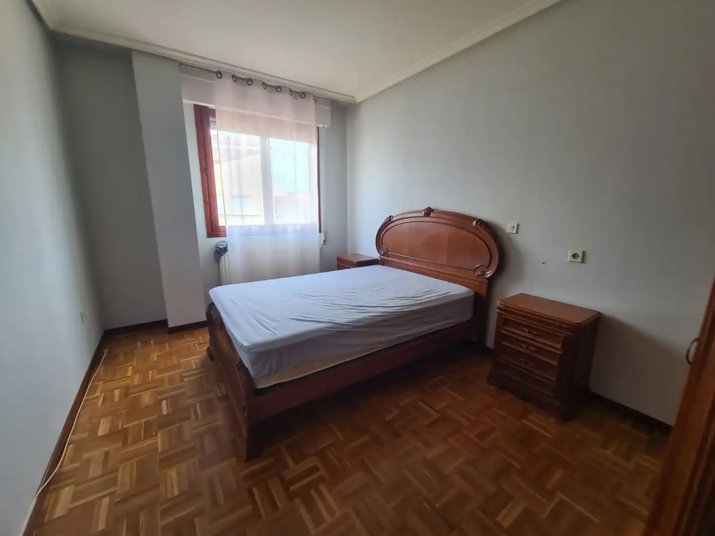 Habitación de Apartamento en venta en Miranda de Ebro con Calefacción, Parquet y Terraza