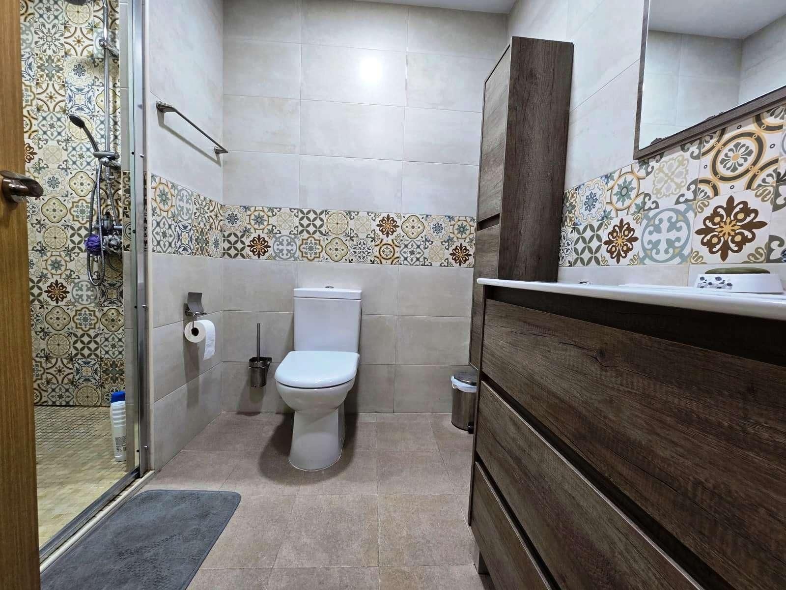 Baño de Piso en venta en Bormujos con Aire acondicionado y Balcón
