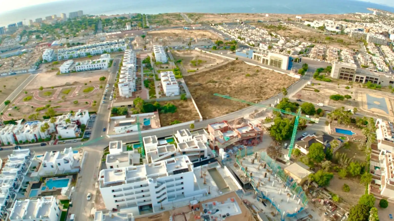 Vista exterior de Apartament en venda en Orihuela amb Terrassa, Traster i Piscina comunitària