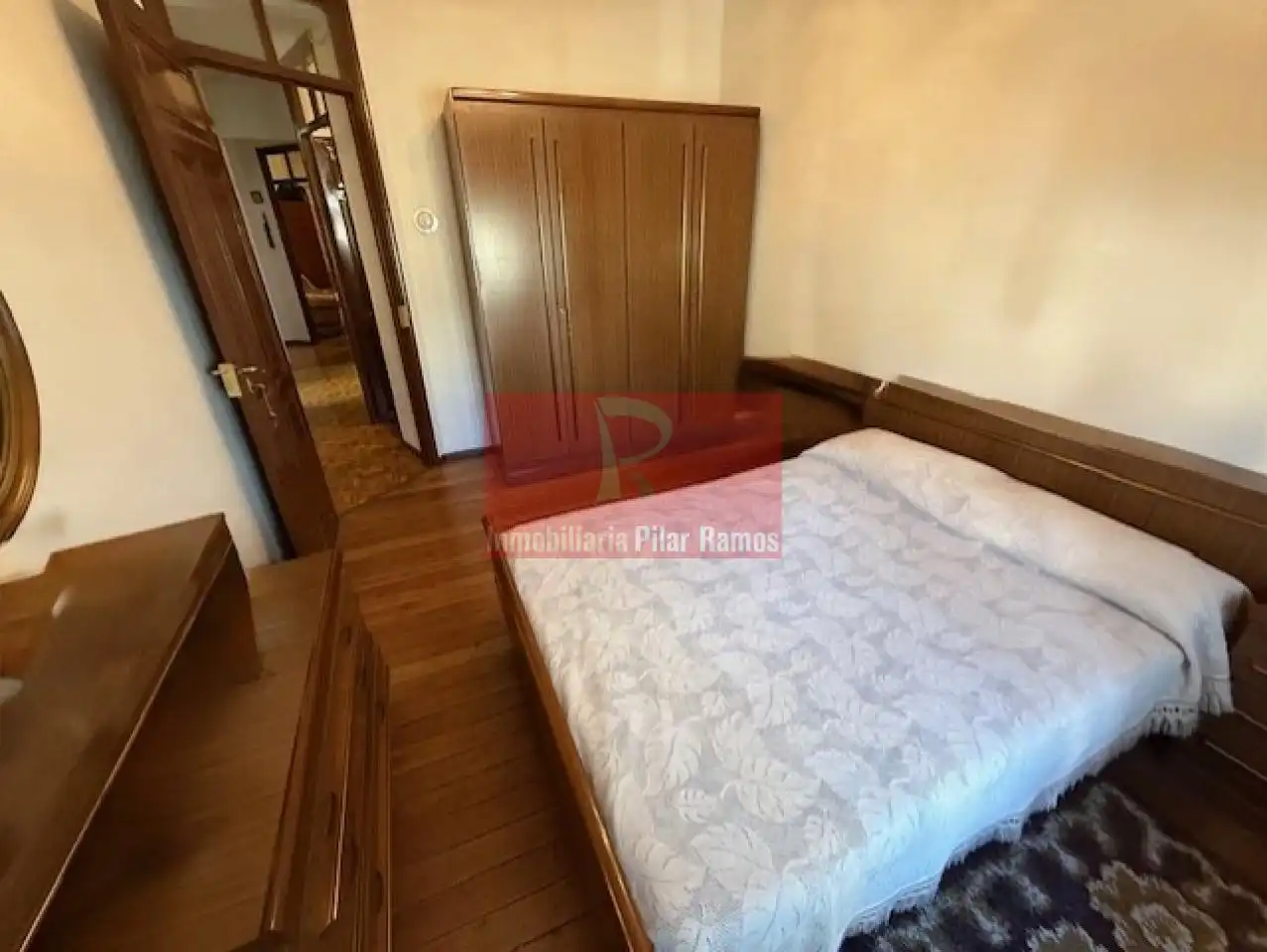Habitación de Piso en venta en León Capital  con Calefacción, Trastero y Amueblado