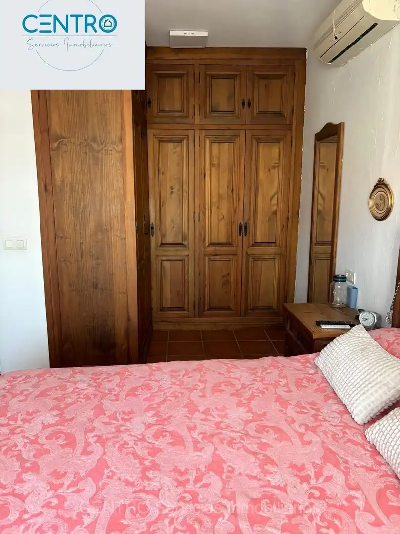 Habitación de Casa adosada en venta en Algeciras con Amueblado
