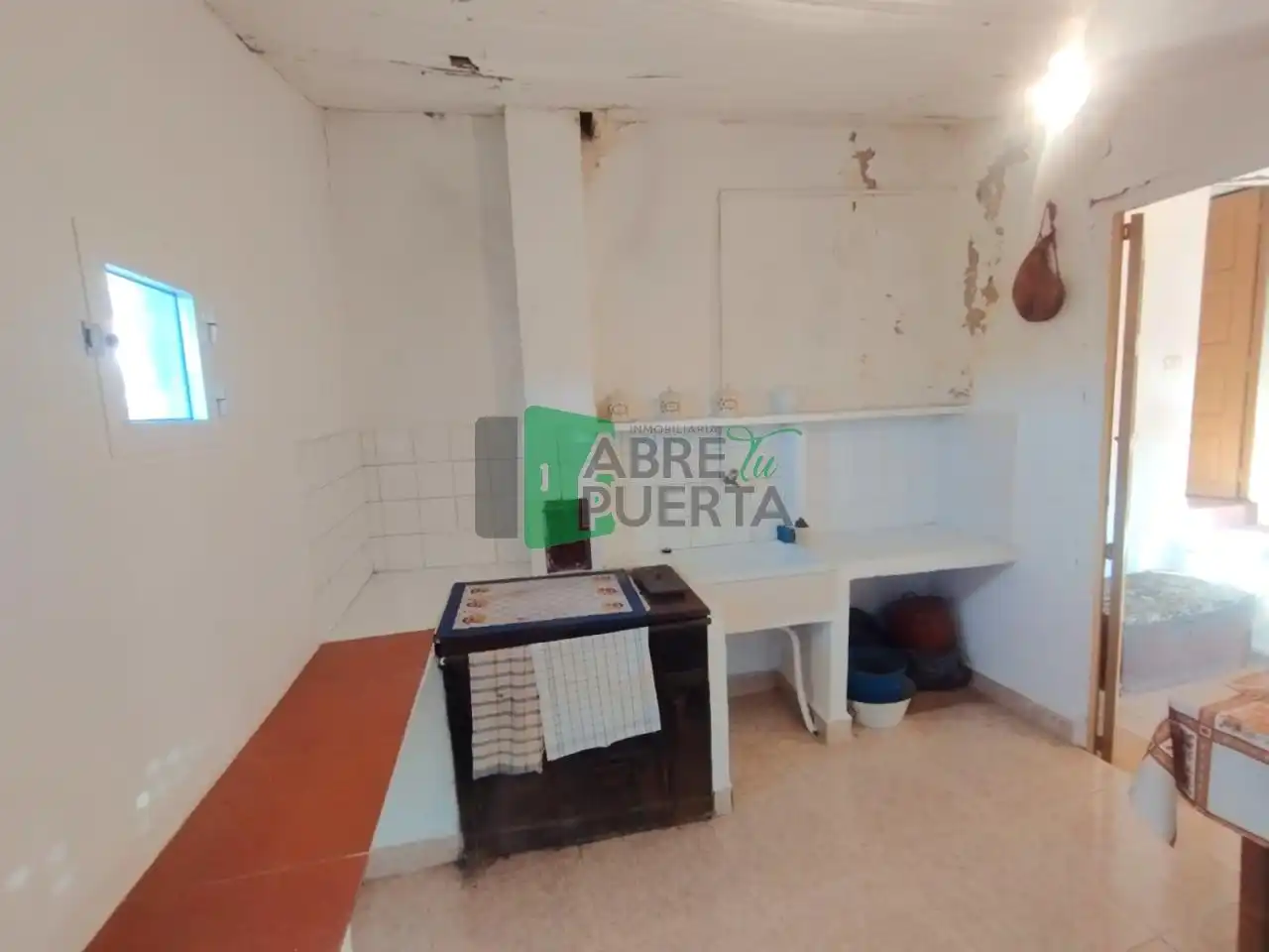 Cuina de Casa o xalet en venda en Ourense Capital  amb Jardí privat i Terrassa