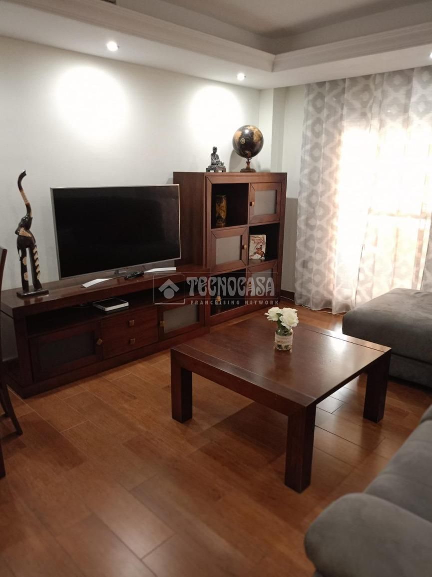 Sala de estar de Piso en venta en Marbella con Aire acondicionado y Piscina comunitaria