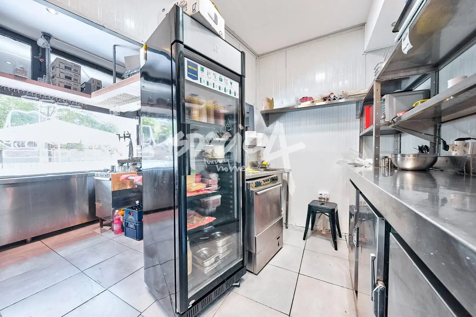 Cocina de Local en traspaso en Madrid con Aire acondicionado